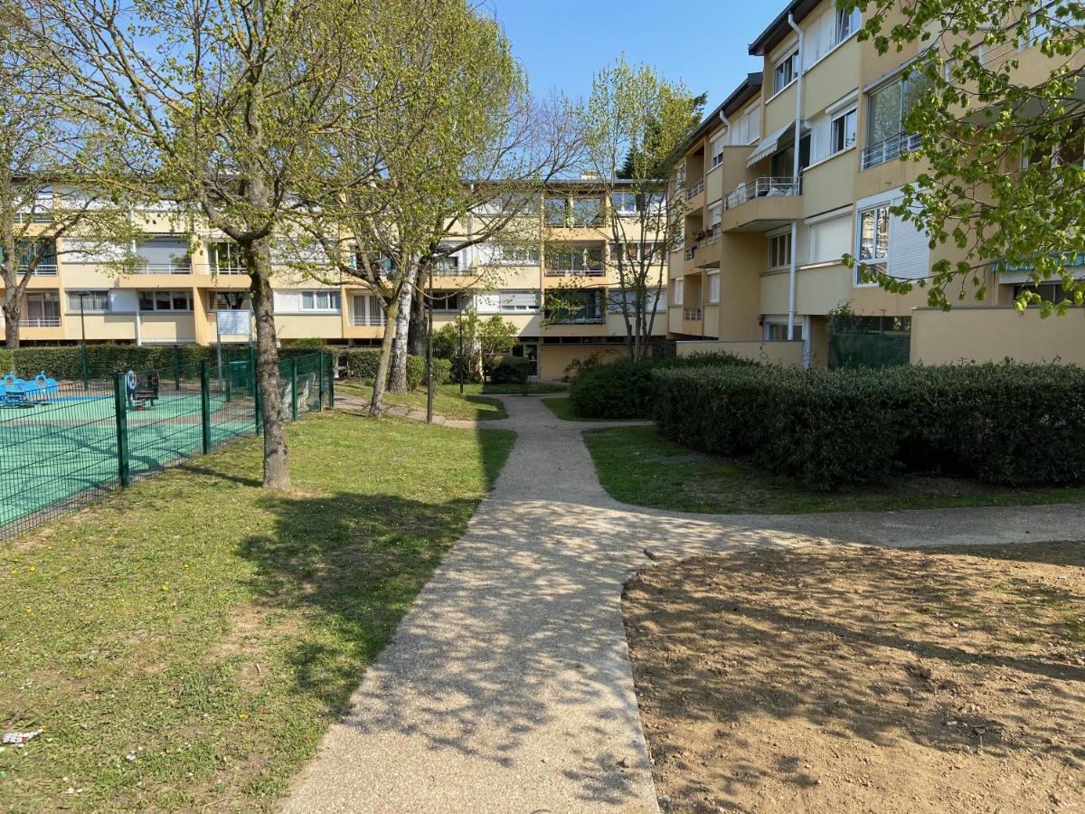 T2 Proche Paris Et Gare Tgv Massy Apartment Massy  Exterior photo